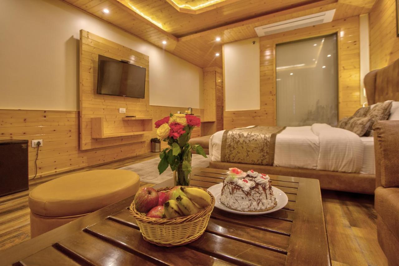 The Holiday Villa Resorts & Spa Manali  Bagian luar foto